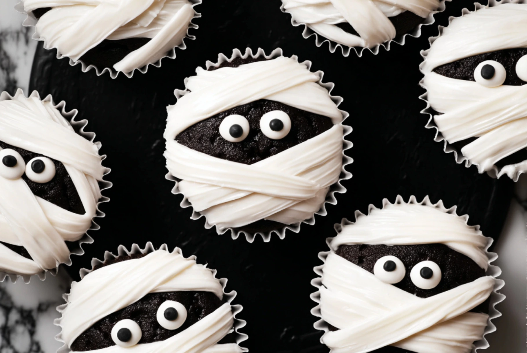 Halloween Mummy Cupcakes – Fun and Easy Halloween Dessert Recipe
